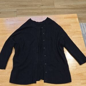 VETTA Black Button-Up Cardigan